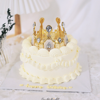 Crown Cake - Vintage